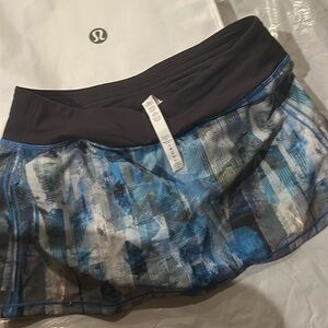 Lululemon tennis skirt (discontinued colorway)